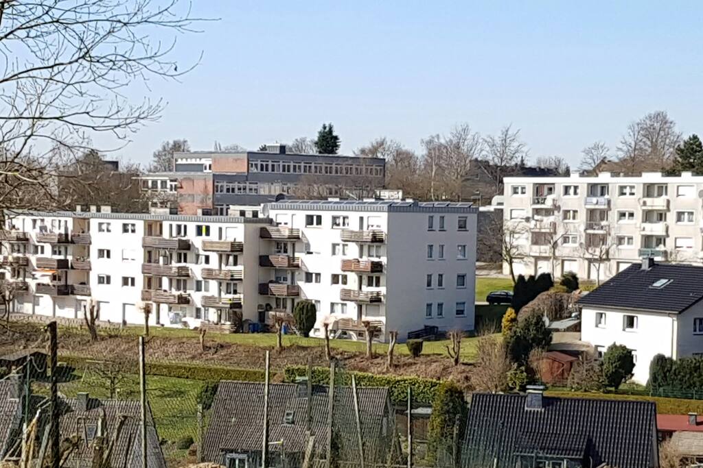 Die Rückansicht des Gebäudes