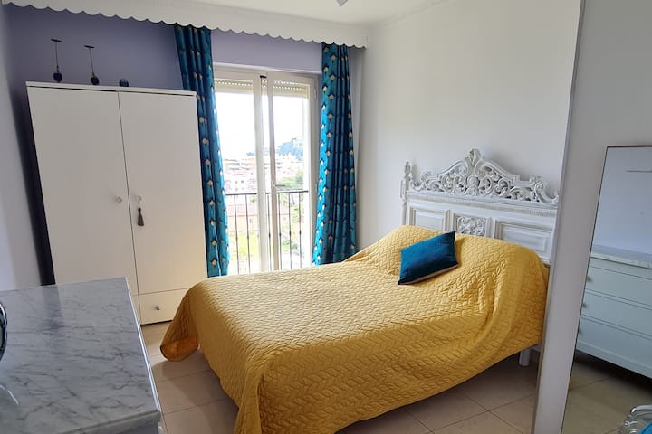 ห้องนอน 2 เตียงขนาด 200x140