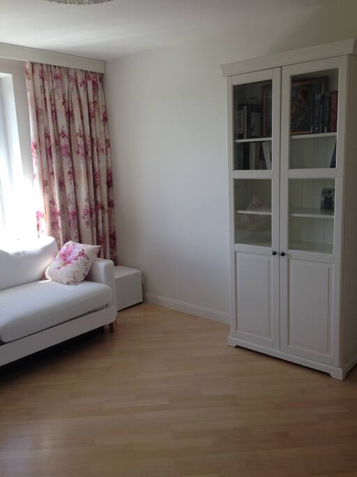 Bed & closet