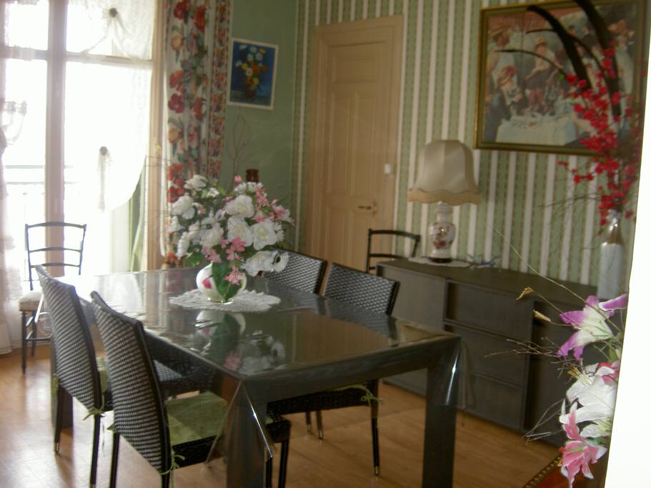 SALLE A MANGER - SALON