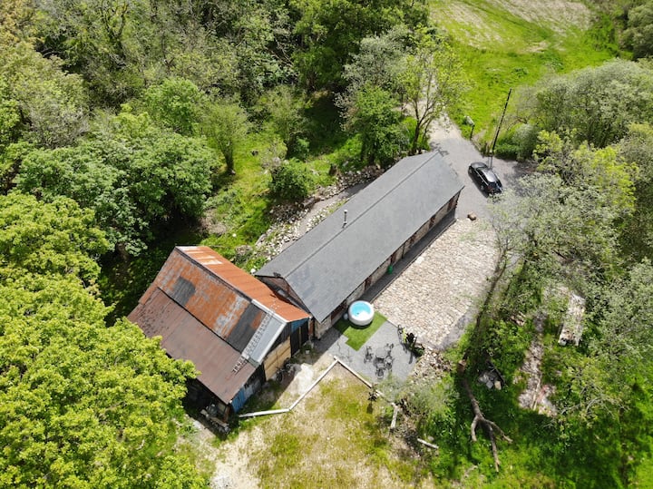 Hirwaun Holiday Rentals & Homes Wales, United Kingdom Airbnb