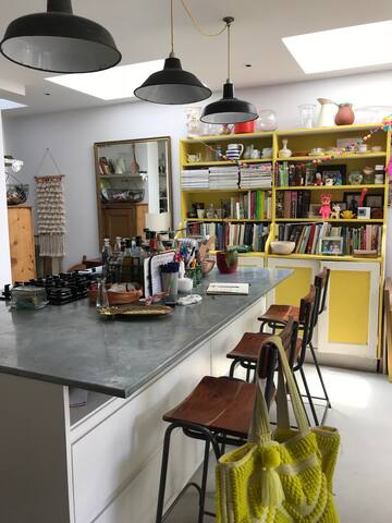 Large family home with excellent transport links