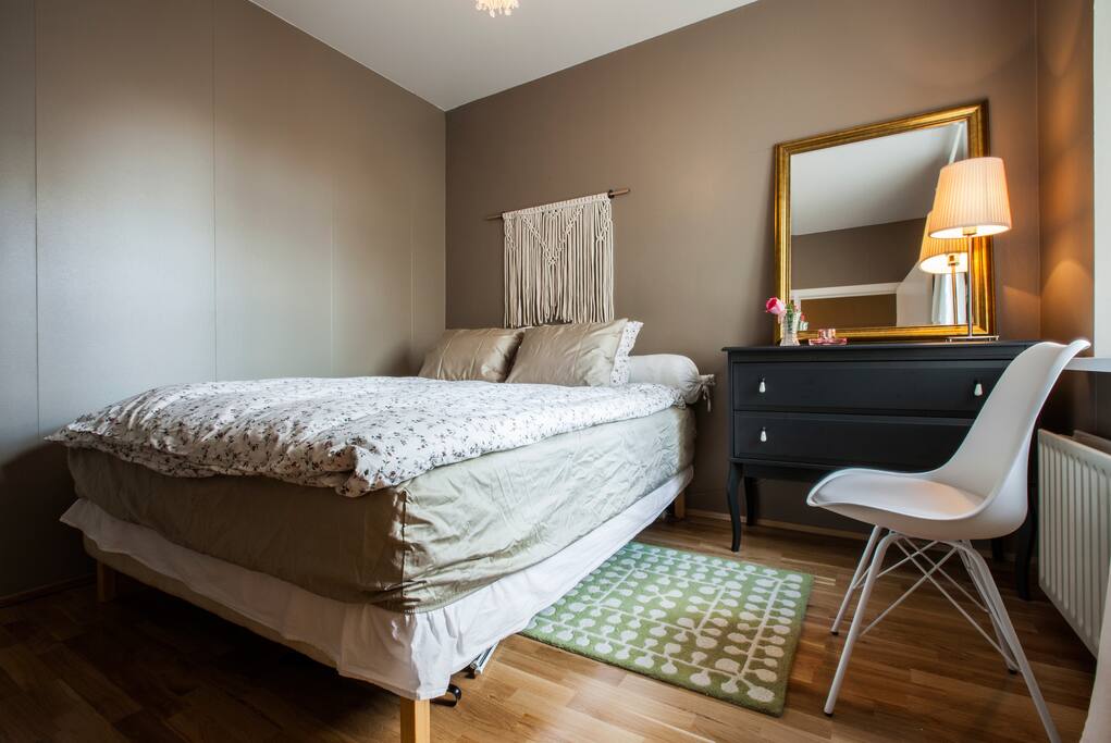 This double bed promises a perfect night´s sleep.