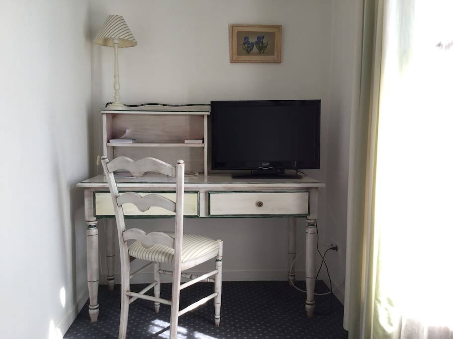 Bureau et télévision