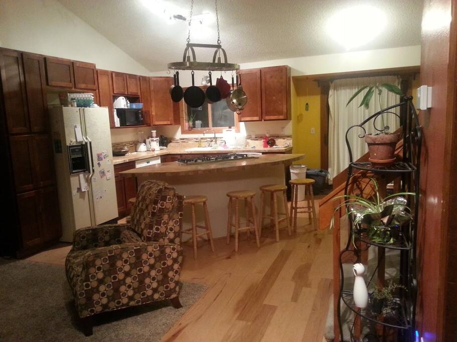 Entry way/Kitchen