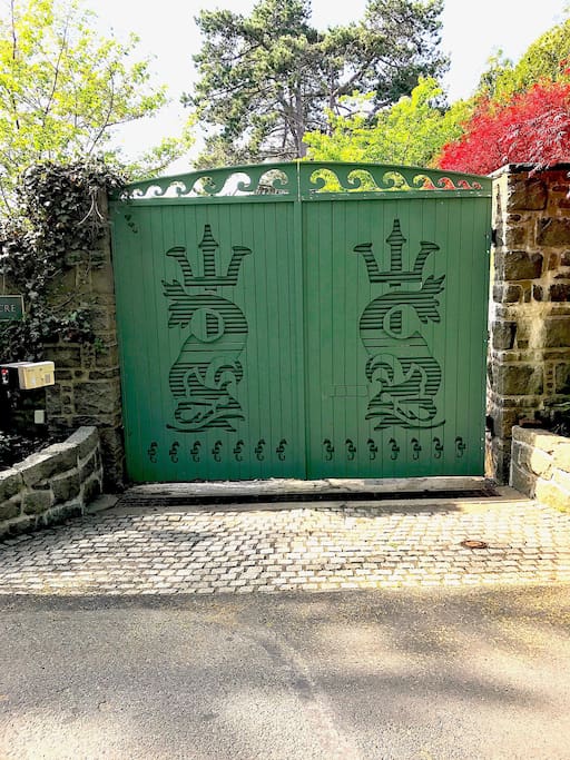Stoneacre Gate