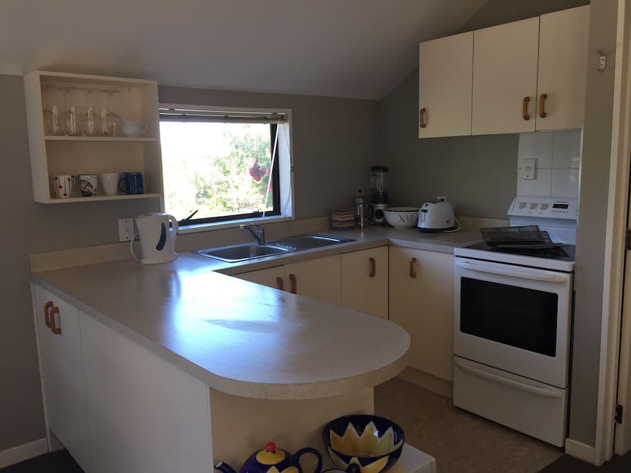 Fully functioning kitchen, everything you need.