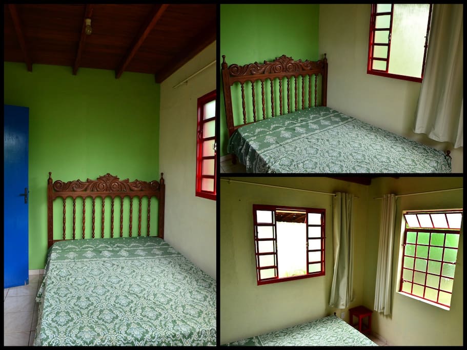 Quarto com cama de casal