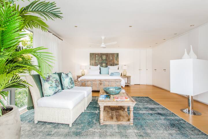 Cape Town Villa. Exquisite View of Table Mountain gallery image 4