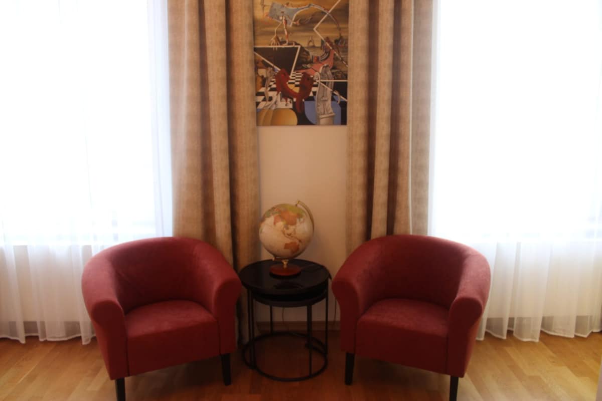 Popular Airbnb listing: Atelier-M * Great Location * NETFLIX in Zentrum Süd