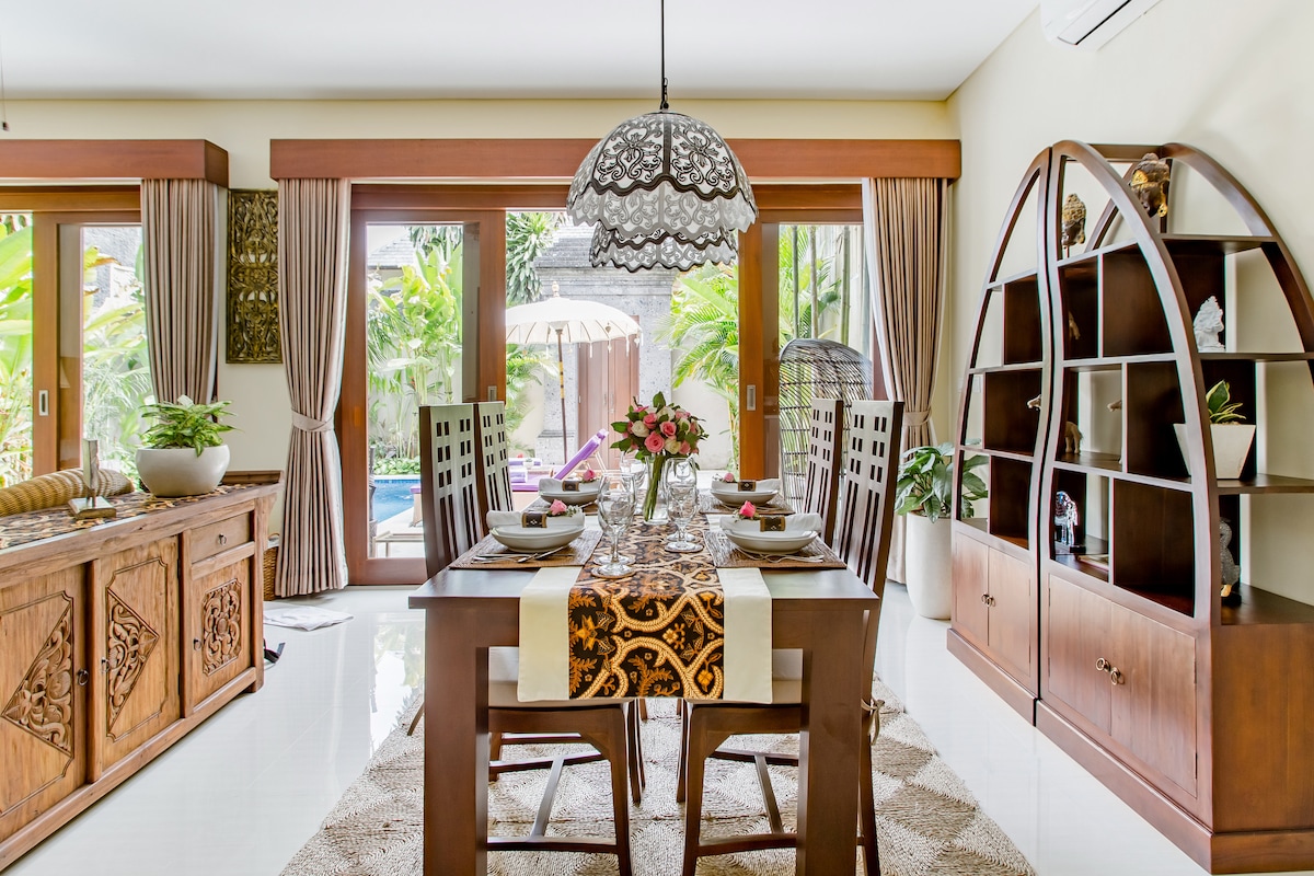 Villa in Denpasar Selatan · ★4.86 · 2 bedrooms · 3 beds · 2 private baths, порівнянний Airbnb