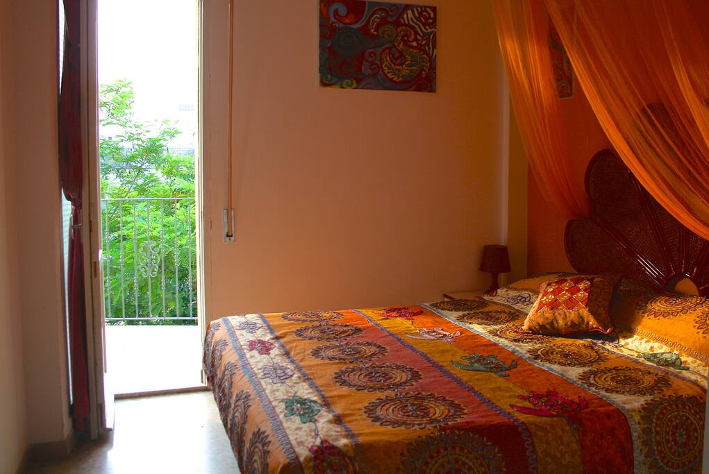 La stanza - The bedroom
