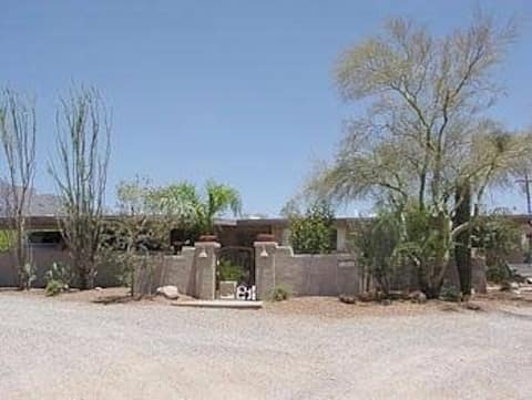 Popular Airbnb listing: Old Pueblo Ranch with Views, Heated Pool & Hottub in Oro Valley