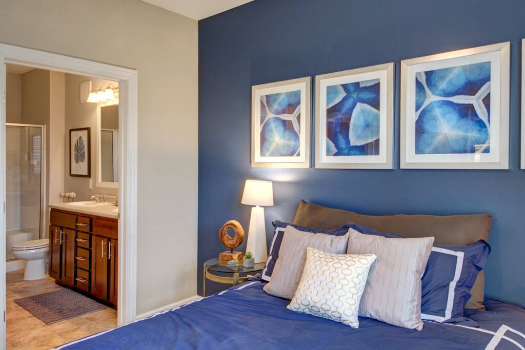 Relaxing master suite