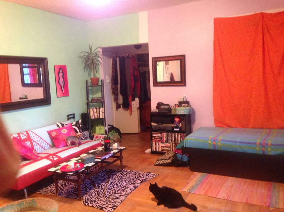 single bed. cool and cozy artist space