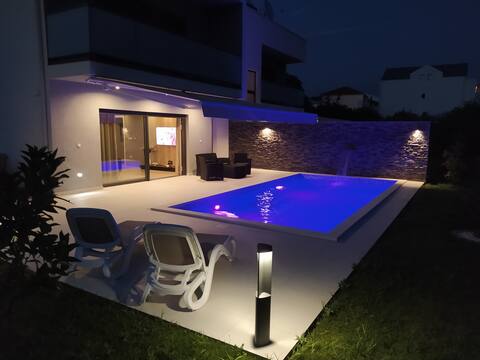 Tesa 2 -Villa with private pool  (3 bedrooms)