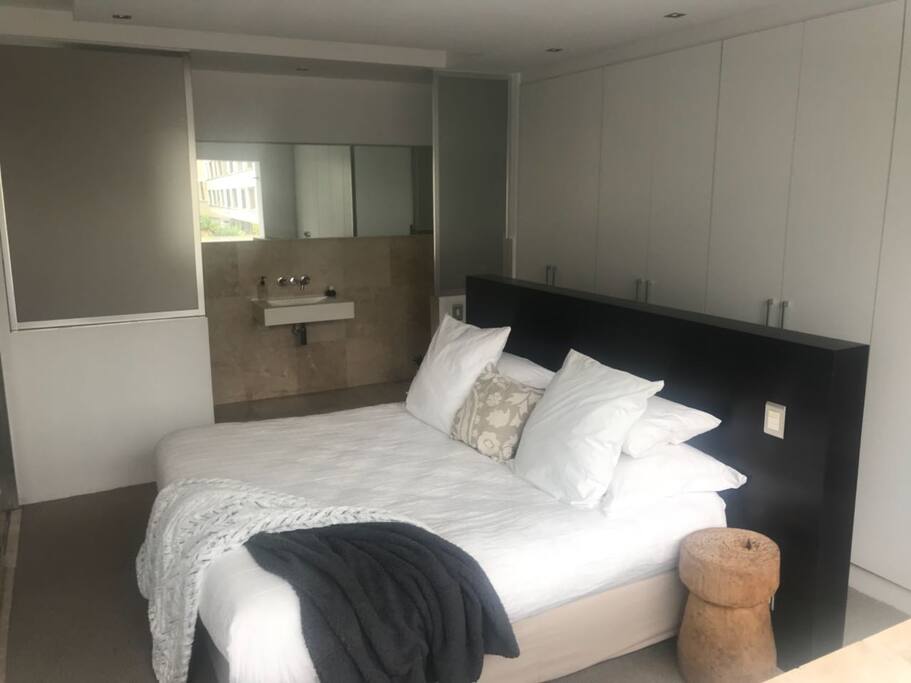 Spacious Main Bedroom with en-suite bathroom in luxury finishes