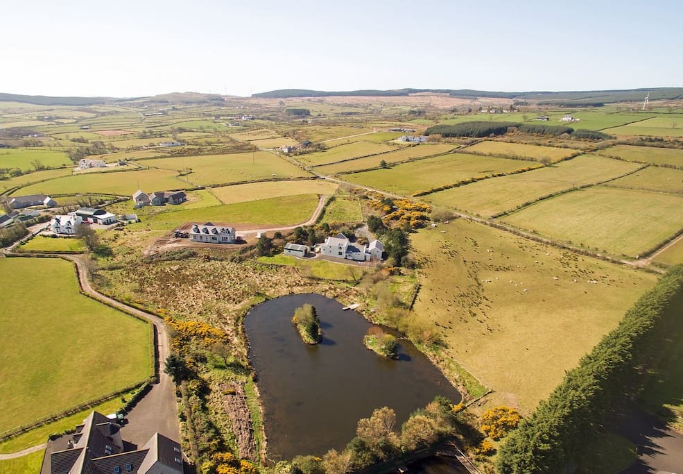 Arial View of Grounds & Lake