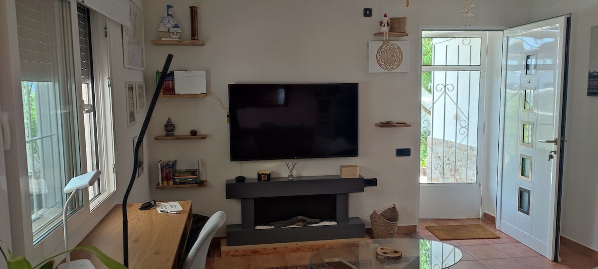 Annonce Airbnb populaire: Private beach villa with a sensational pool à Alcanar