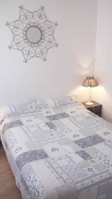 La Chambre Gris Perle -1 Lit Double-