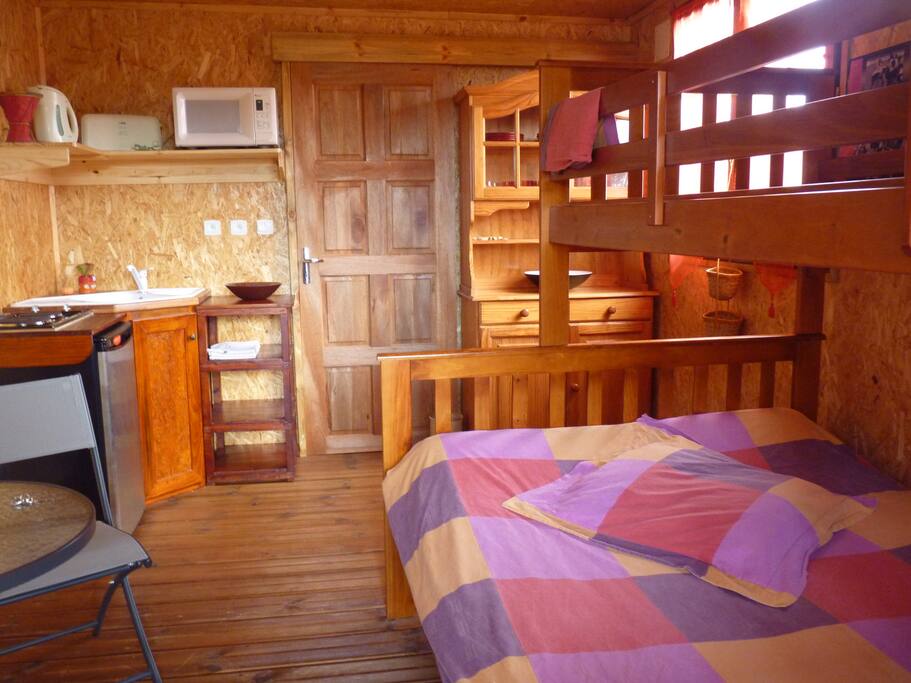 Intérieur propre et fonctionnel