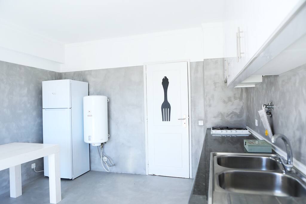 Kitchen Spacious area