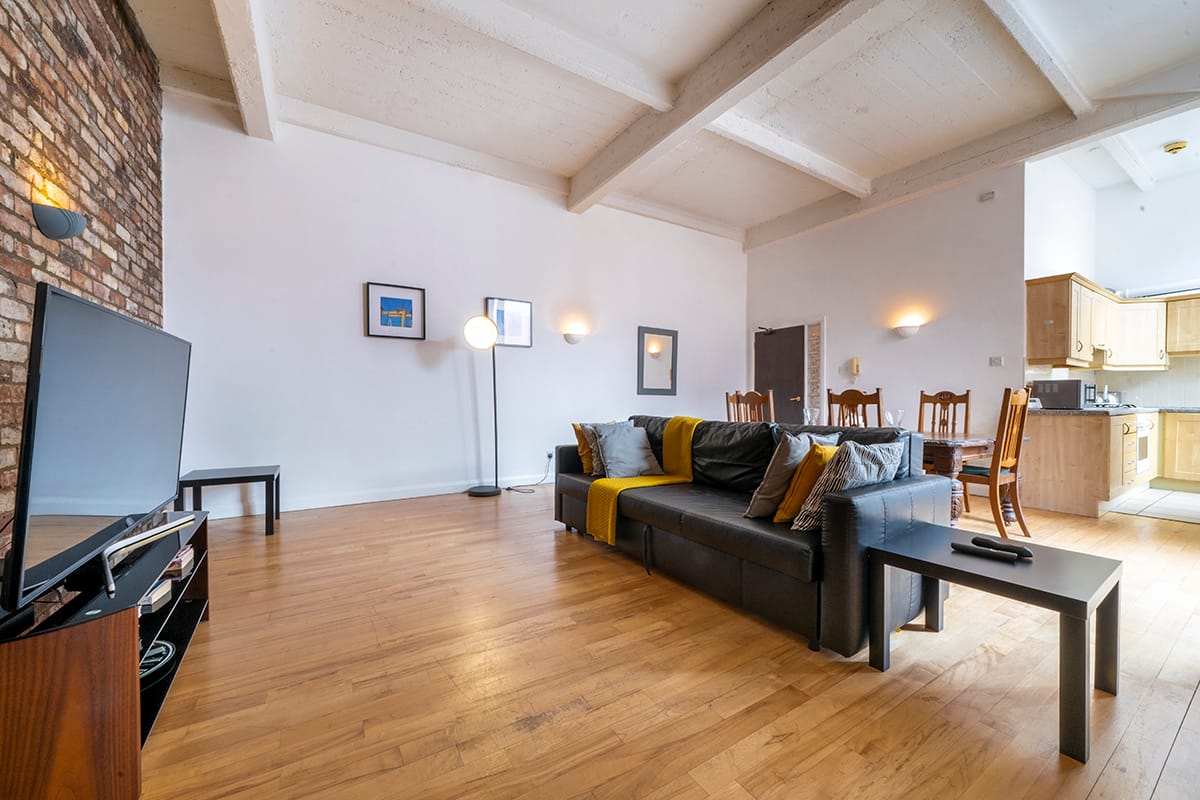 Belfast Apartment Holiday Rentals - Northern Ireland, United Kingdom ...
