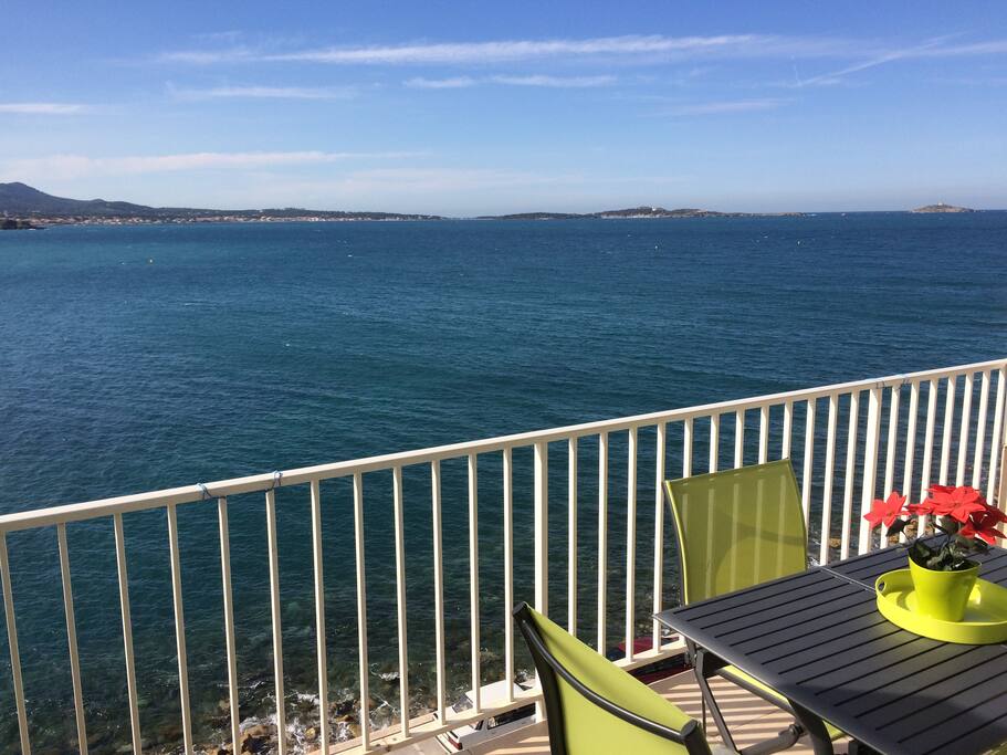 Terrasse avec vue panoramique sur la méditerranée