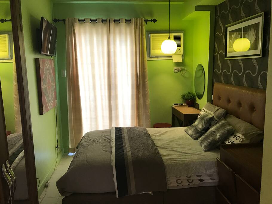 Queen size bed