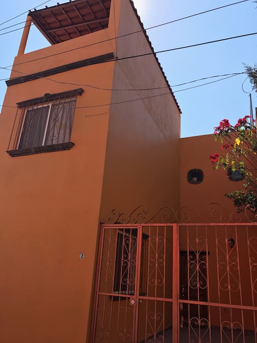 Frente de la casa/Front of the house