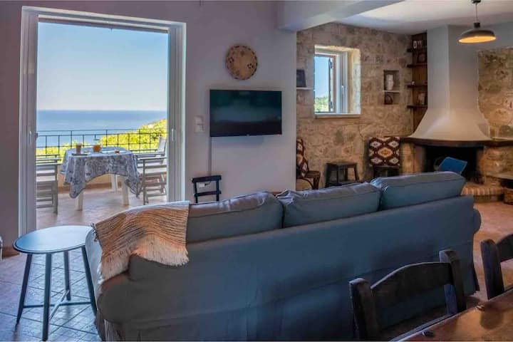 Charming Sea View Country House