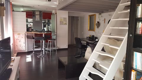 Appartement F1 bis. Sedan centre.