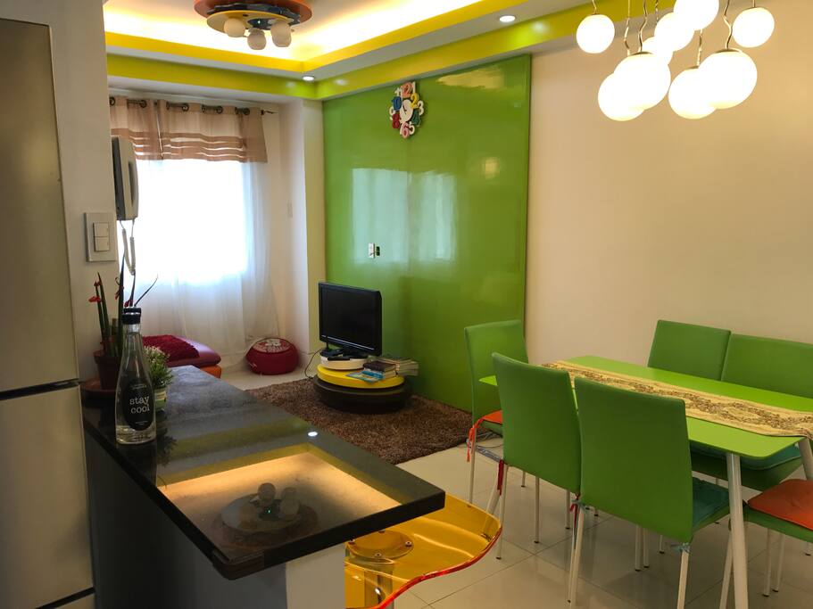 Bar counter, Dinning area and Living area
