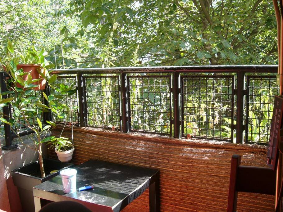 balcony