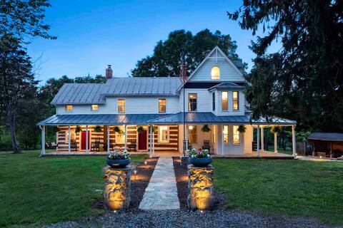 Harpers Ferry Farmhouse, Heated Year Round Pool