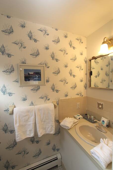 Private 1/2 Bathroom