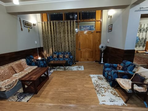 Offshore Home Stay Dal Lake, 24X7
AC-Heating+Wi-Fi