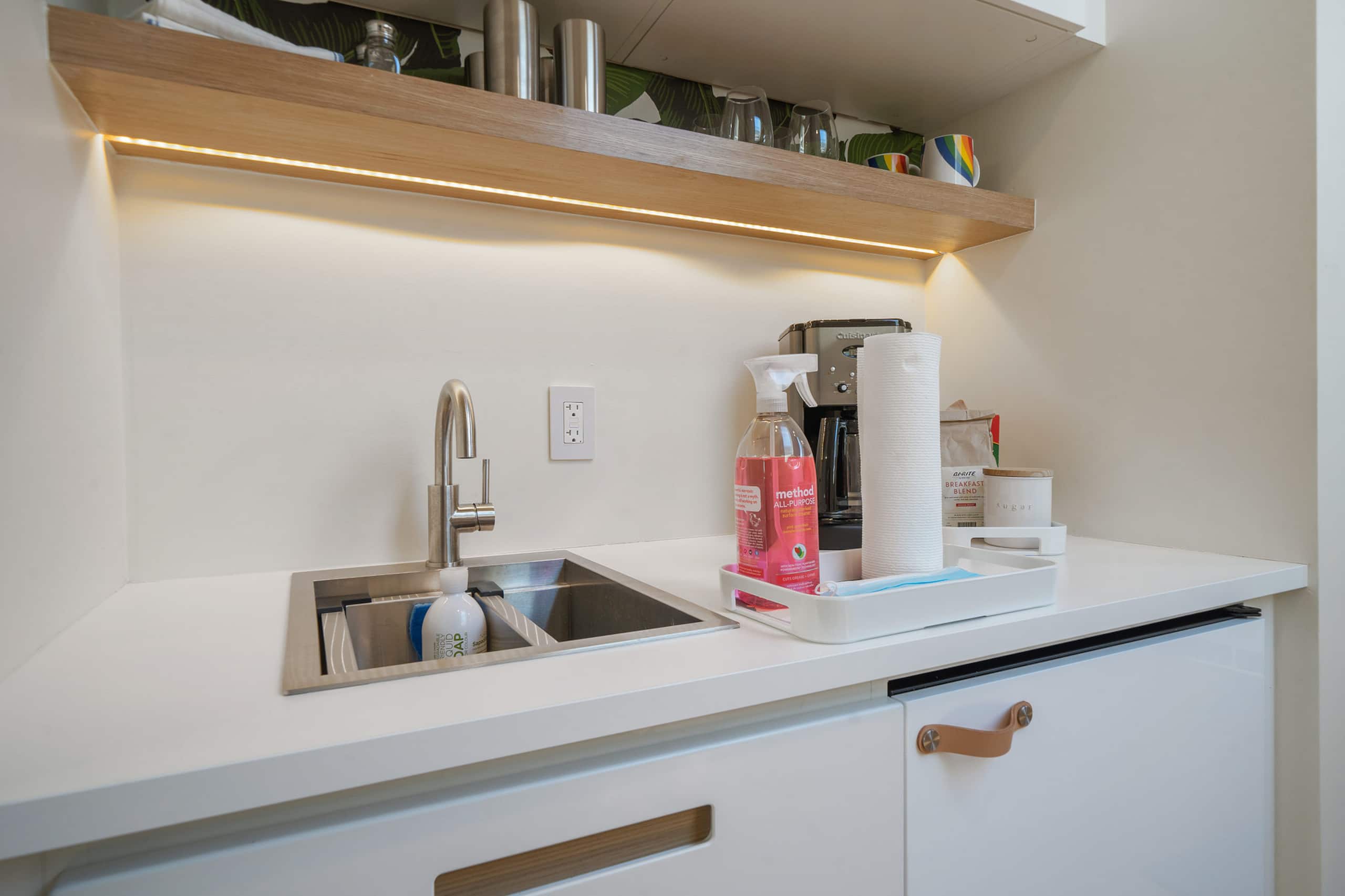 Home in San Francisco · ★4.95 · 1 bedroom · 2 beds · 1 bath - Image 5