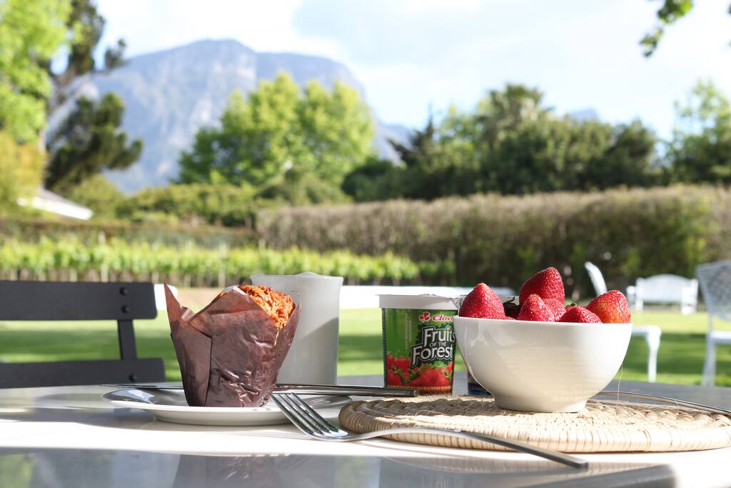 A light breakfast on the patio