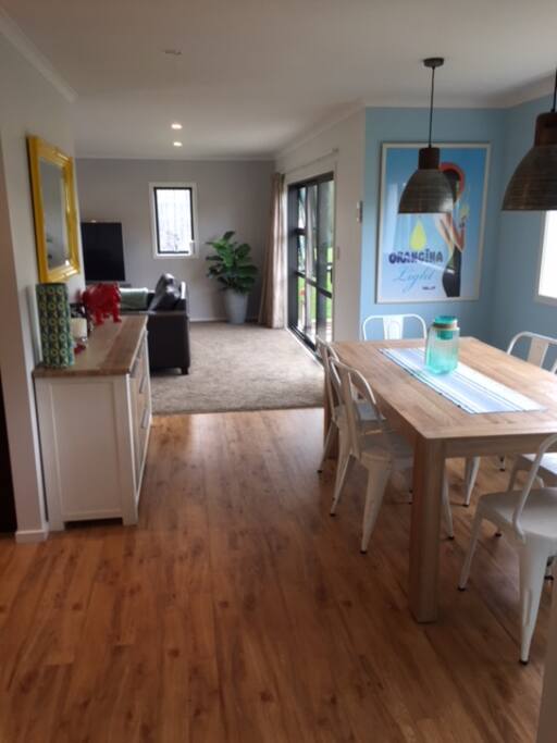 Dining - Lounge