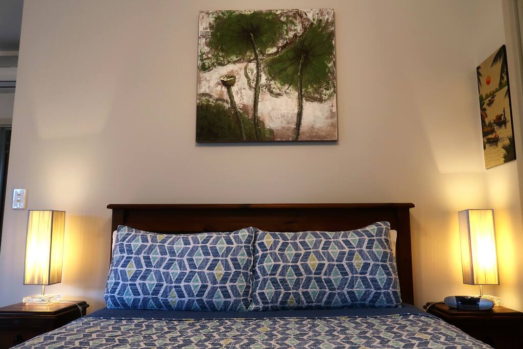 Comfortable queen bed
