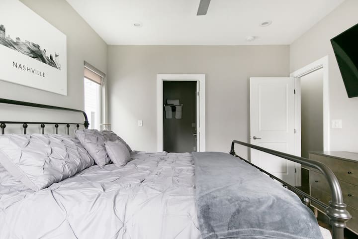 Head to the Bridgestone Arena from a New Townhouse gallery image 2