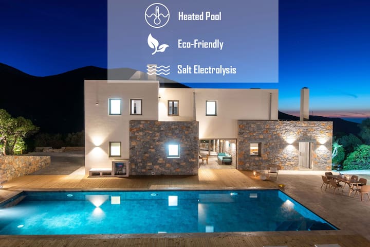 Villa Adagio 5 Bedroom / eco-friendly heated pool gallery image 5