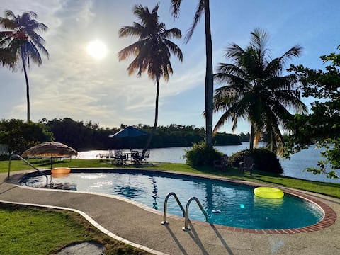 #1 View in Levittown/ Private Pool/Walk to Beach!