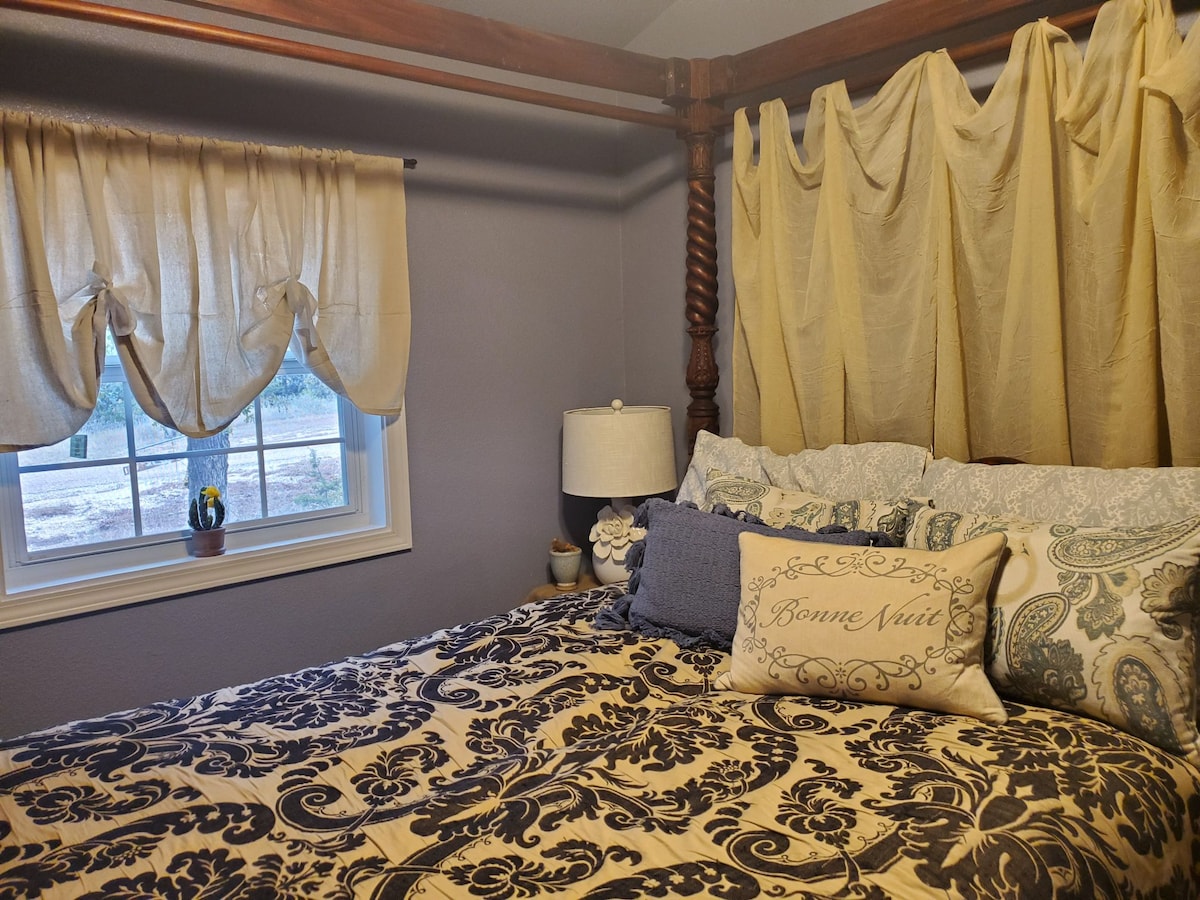 Secondary Room, Full Size