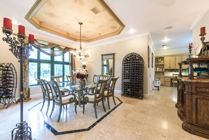 Luxurious Rooms at Casa Mansion gallery image 5