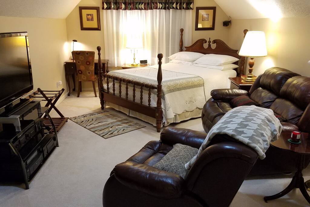 Guest bedroom with featured amenities.