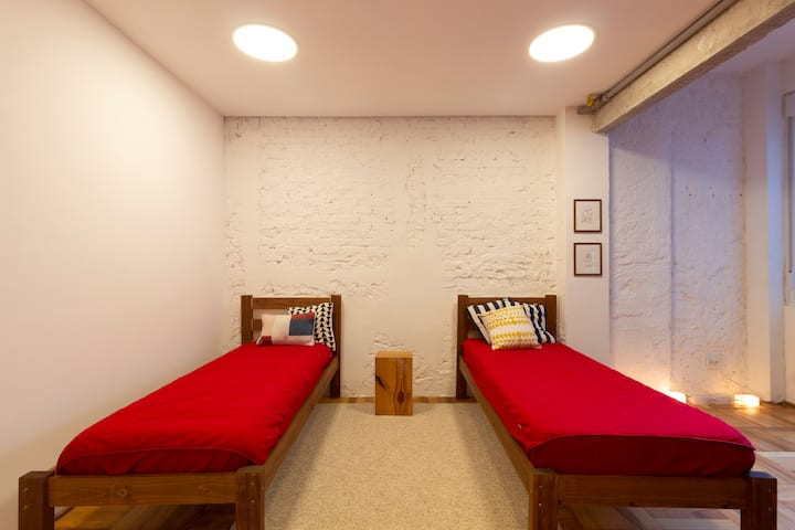 SUITE 2