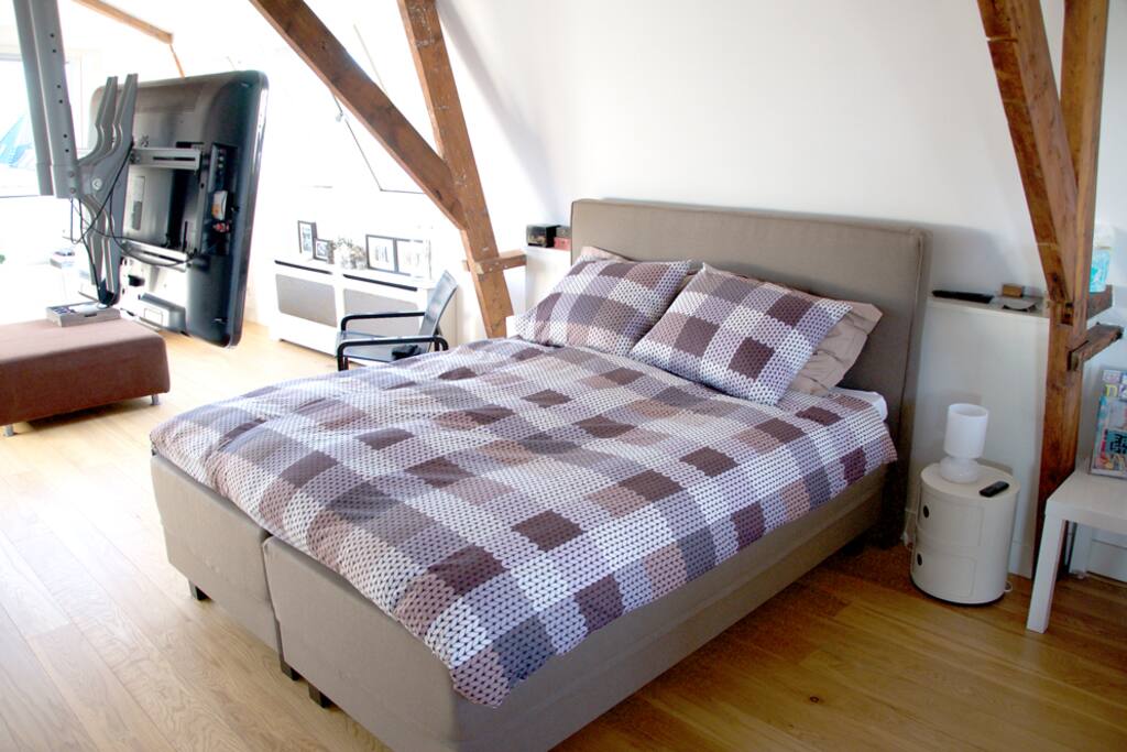 Comfy electrical boxspring