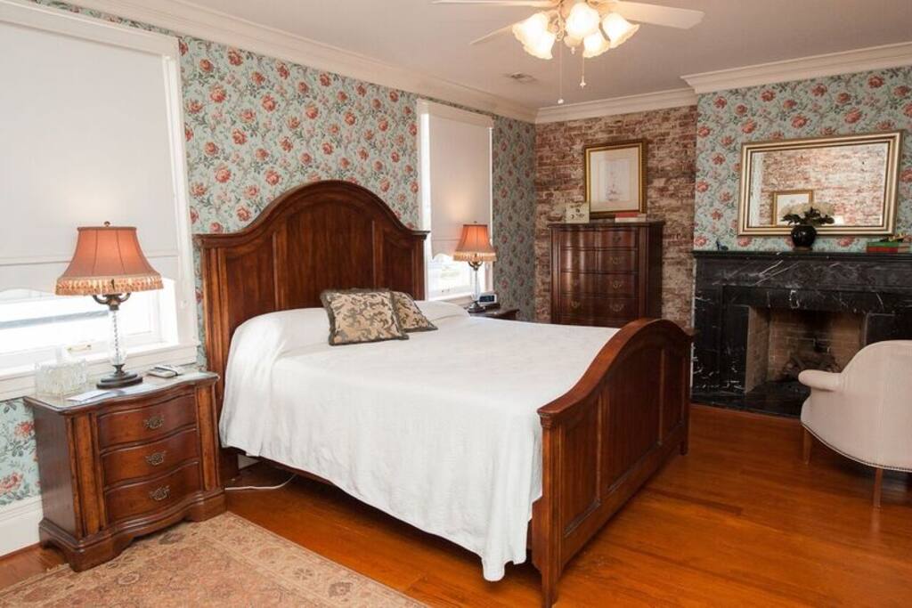 Rosemary Room (Mansion)